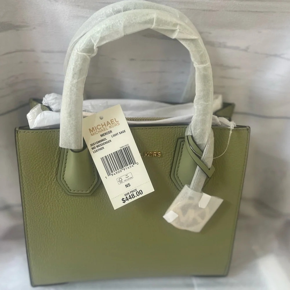 Michael Kors Mercer  Messenger Crossbody bag